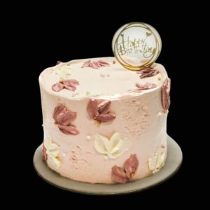 mályvaszínű virágos torta kerek beszúróval