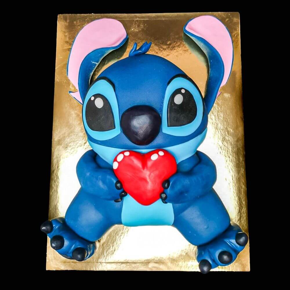 stitch torta egészben